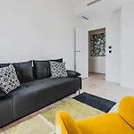 Towarowa Towers Apartment Warschau