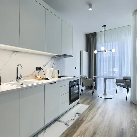 Towarowa Towers Apartment Warschau