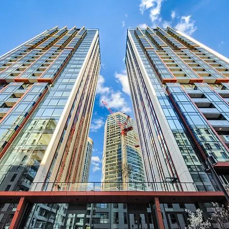 Towarowa Towers * Varsovia